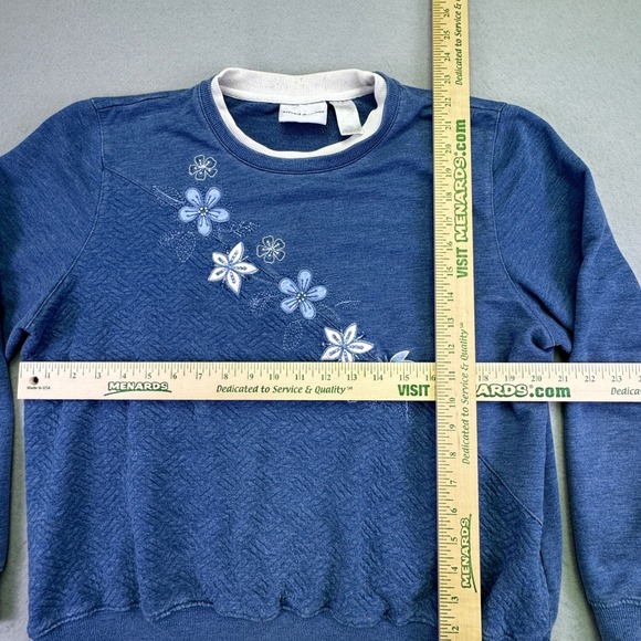 Alfred Dunner Sweatshirt Women's Large Blue Textured Floral Embroidered Crewneck - Picture 5 of 7